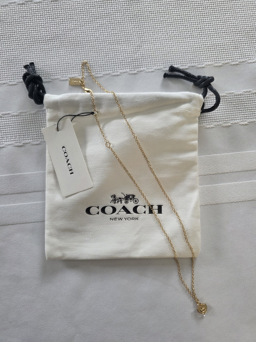 NWT Coach Gold Tone Signature C Heart Pendant Necklace w/ Dust Bag